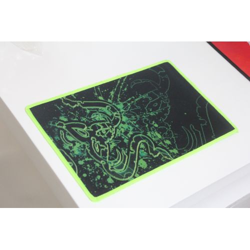 Tapis de souris gamer Type Razer 31x20 CM rectangulaire caoutchouc antidérapante
 Fiche Technique et Prix au Maroc