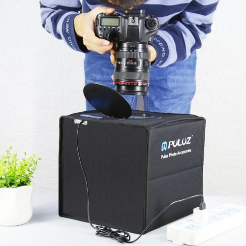 Puluz Boîte à lumière  Studio de25 cm Photographie Pliable LED Shooting 6 Couleurs
 Fiche Technique et Prix au Maroc