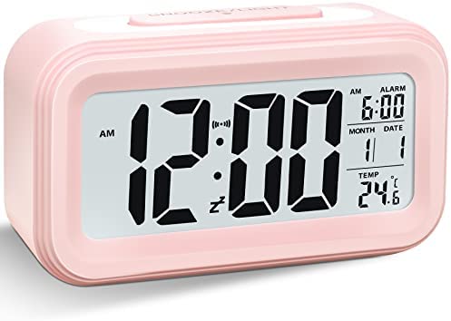 Larkumio Reveil Numerique Réveil Matin Lumineux LED Reveille Digital a Piles Silencieux Aalarm Clock de Voyage avec Gros Chiffres pour Enfant Fille Garcon Ado Adultes, Réveils avec Date Snooze, Rose Fiche Technique et Prix au Maroc