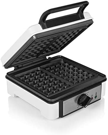 Princess Gaufrier 132397, forme de gaufre belge, 1200 watts, longueur de câble de 0,75 m, moule de cuisson de 19,8 x 19,5 cm, niveau de chauffage réglable, revêtement antiadhésif, argent, noir Fiche Technique et Prix au Maroc