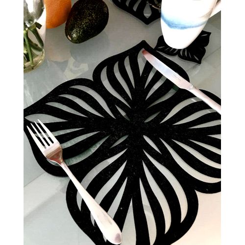 Set de table en Cuir Or ; 4 sous plats
 Fiche Technique et Prix au Maroc