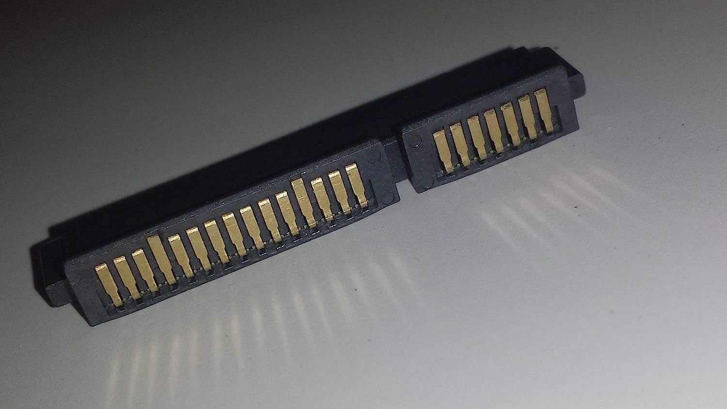 RapidSparesLtd Adaptateur de connecteur de Disque Dur SATA HDD Alienware M11x R2, Noir CP76J Fiche Technique et Prix au Maroc