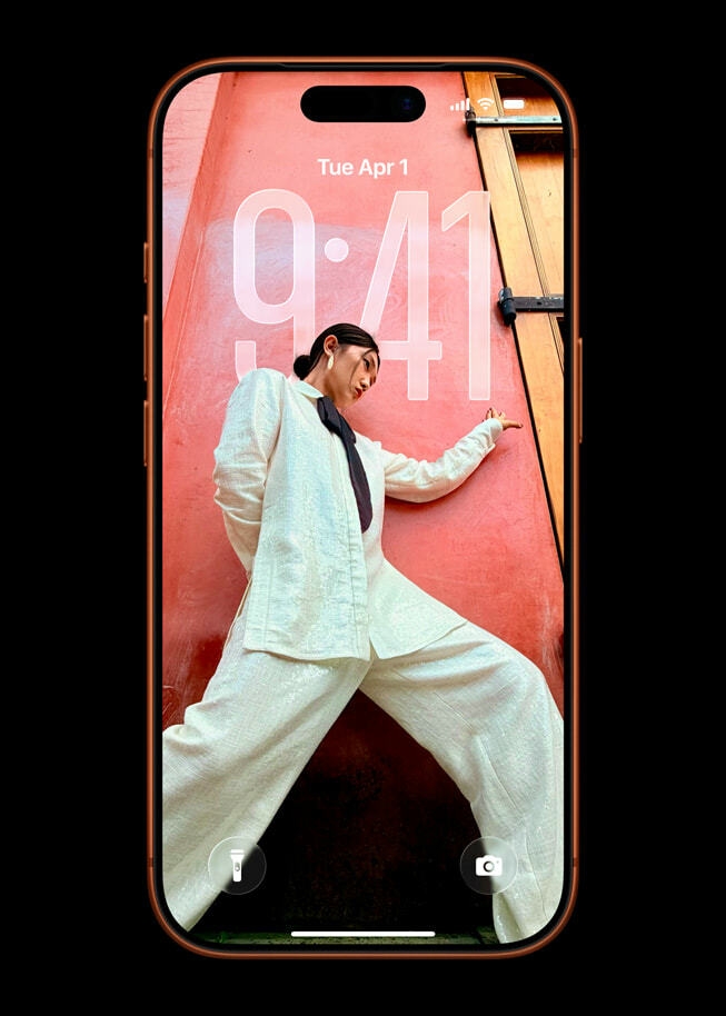 iPhone 17 Pro - écran Super Retina XDR avec iOS 26